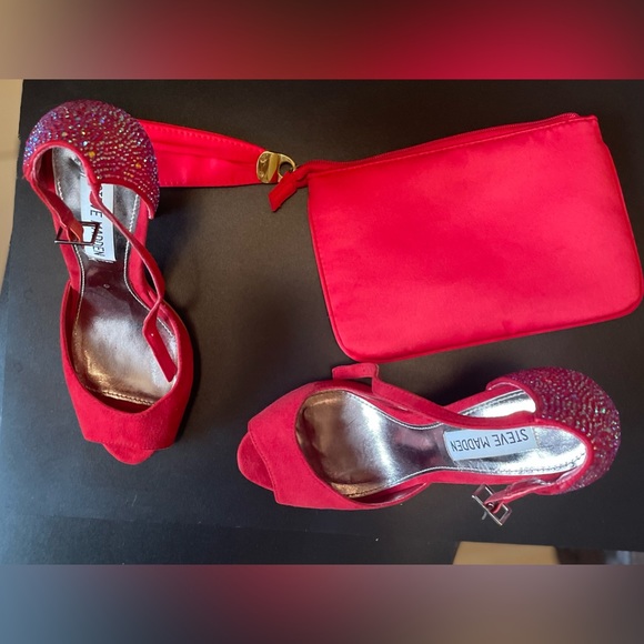 Steve Madden Red/ Candy  Apple  Sparkle Heels and bag - Picture 2 of 3